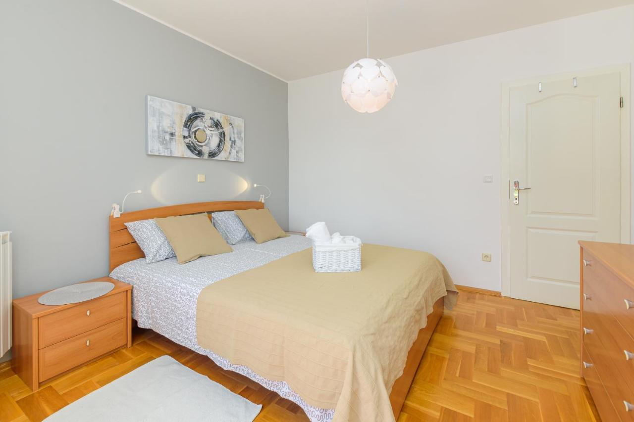 Apartment Vita Pula Exterior photo